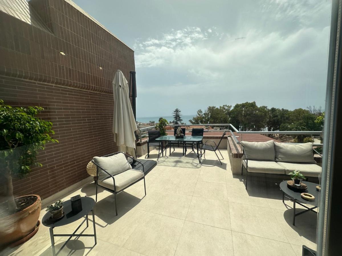 Penthouse Puerta De Pedregalejo Apartment Malaga Exterior photo